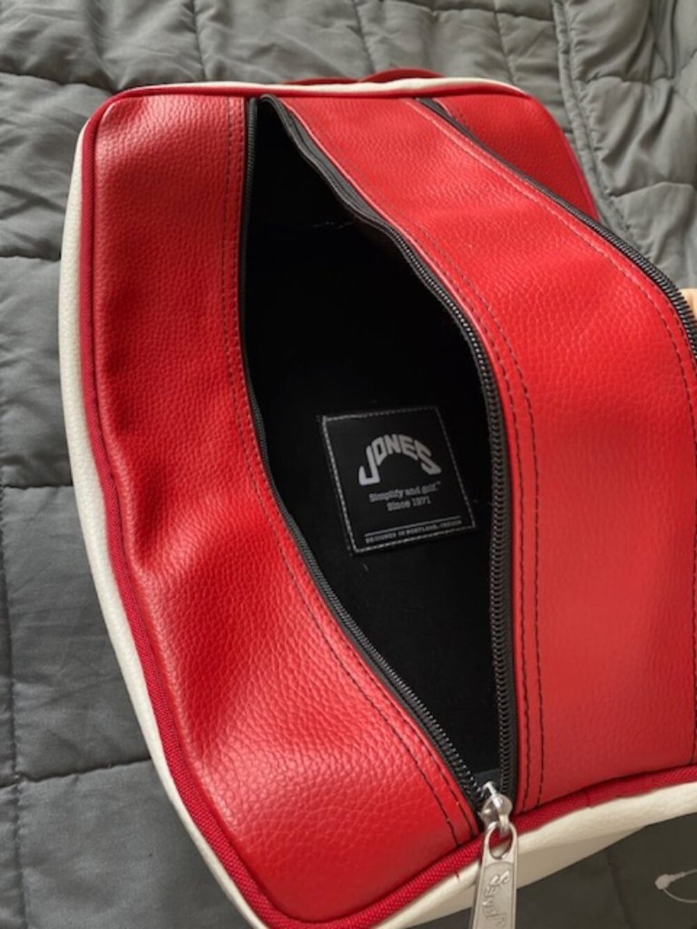 Jones Sports Co Golf Shoe Bag Red White Lightweight Travel Golf Accessories Zip